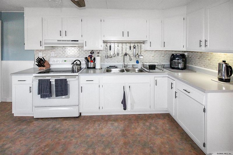 4th image of 508 VANDERBOGART Street