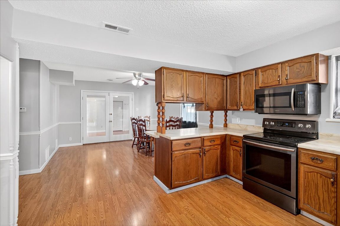 next background image