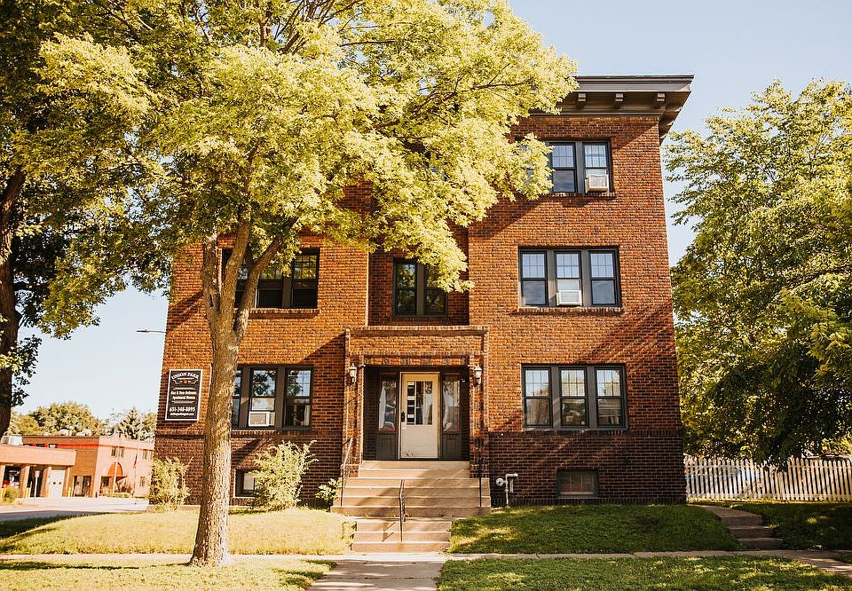 1st image of 1577 Ashland Ave