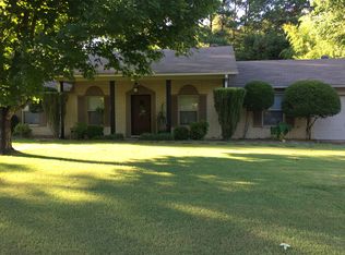209 Arrowwood Ln, Russellville, AR 72801