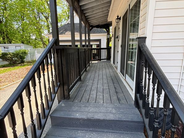 18 Maple St #1