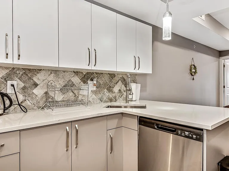 The Suites at Berks Reserve — Photo 37