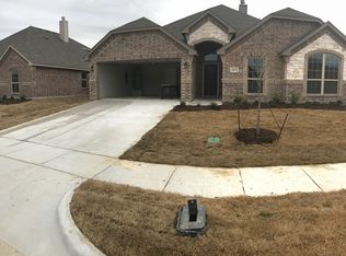 415 Lone Star Dr, Justin, TX 76247