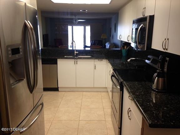 4th image of 3 Oceans West Blvd APT 5C3
