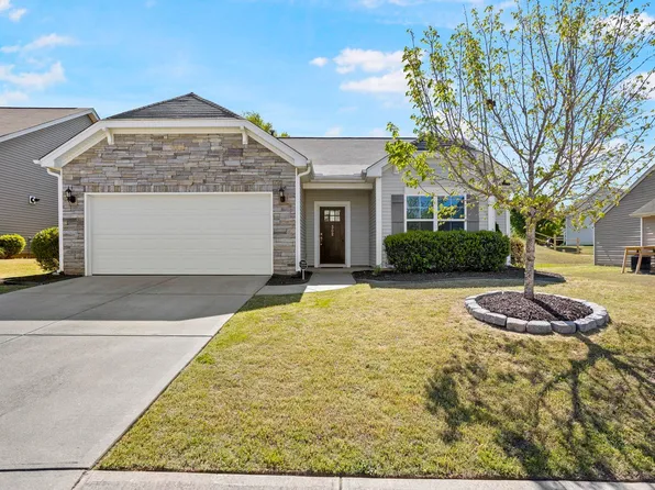 302 Gibby Ln, Simpsonville, SC 29681