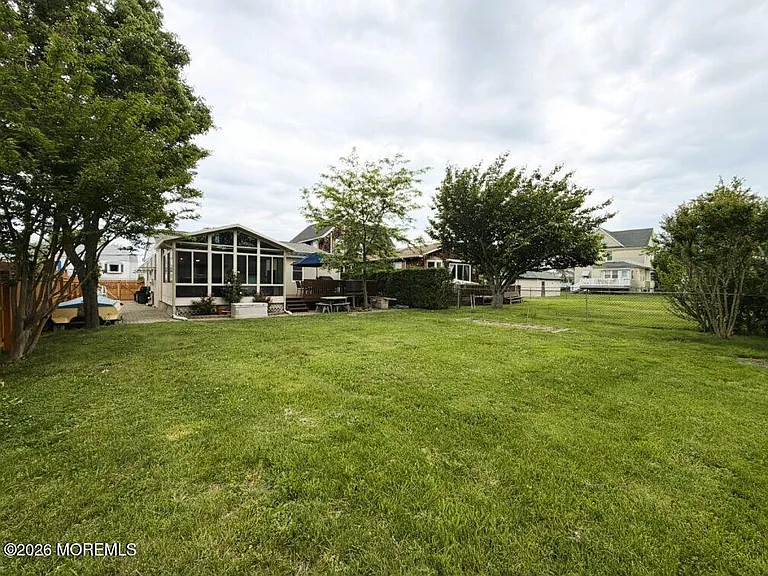 102 Columbia Ave #SUMMER — Photo 21