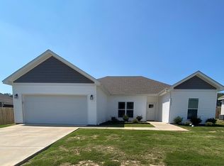 2545 Garden Dr, Benton, AR 72015