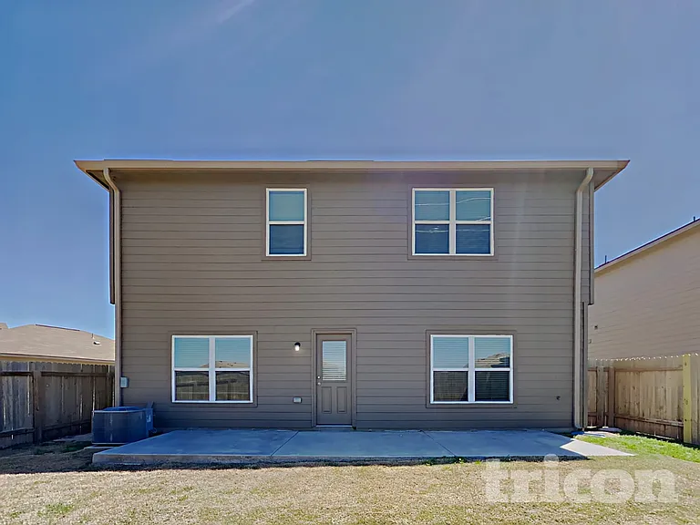 524 Yearwood Ln — Photo 18