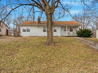 10420 Oakland Ave, Kansas City, MO 64134