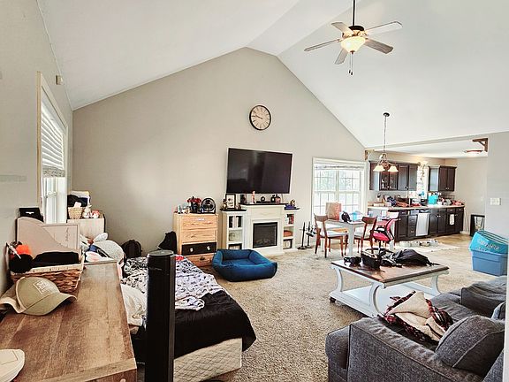 3rd image of 3424 Bradfield Dr