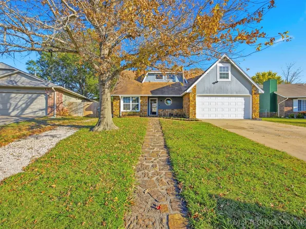 2004 S Missouri Ave, Claremore, OK 74019