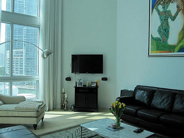 1st image of 300 S Biscayne Blvd APT 814