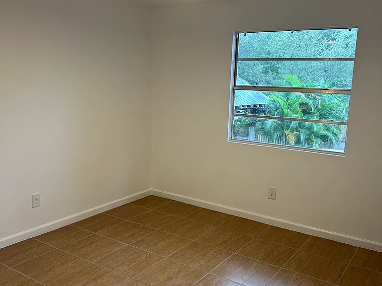 310 E Frances Ave #C — Photo 3
