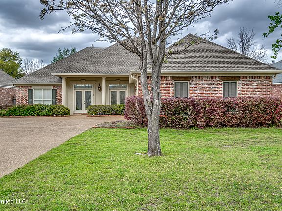 3rd image of 714 Danforth Dr