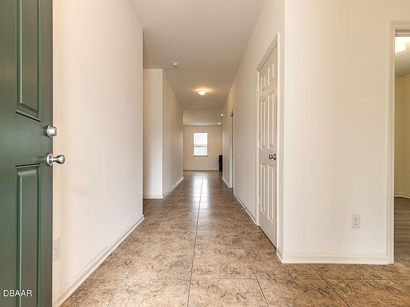 4th image of 113 Gleneagle Grande Dr