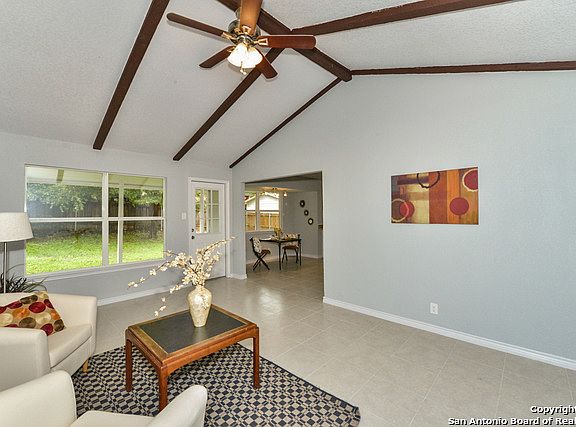 5th image of 7542 Meadow Lawn St
