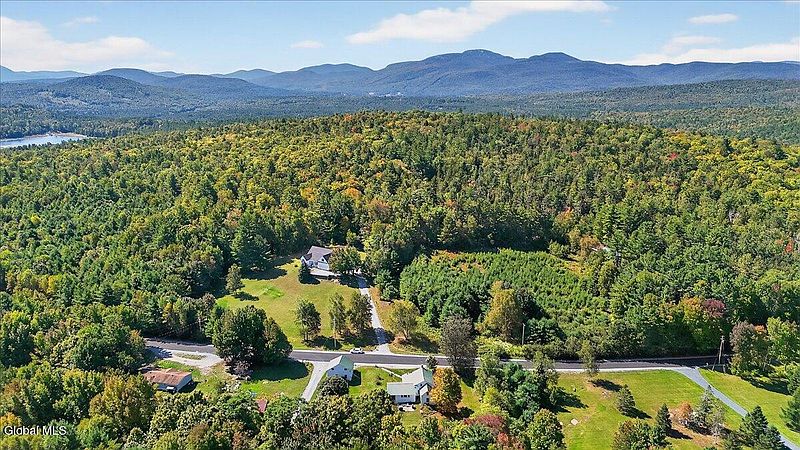 3rd image of 156 Hardscrabble Road