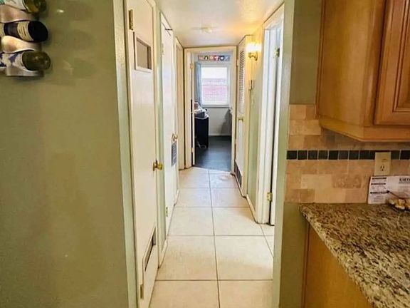 5th image of 4808 Harcourt Dr #1