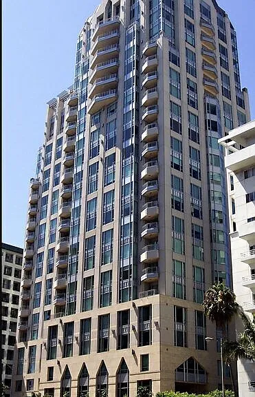 10727 Wilshire Blvd #2002 — Photo 1
