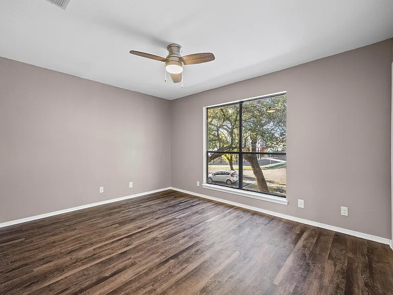 5215 Saint Georges Grn #D — Photo 11