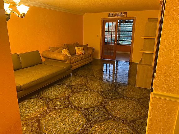 3rd image of 1501 NE 191st St APT 410