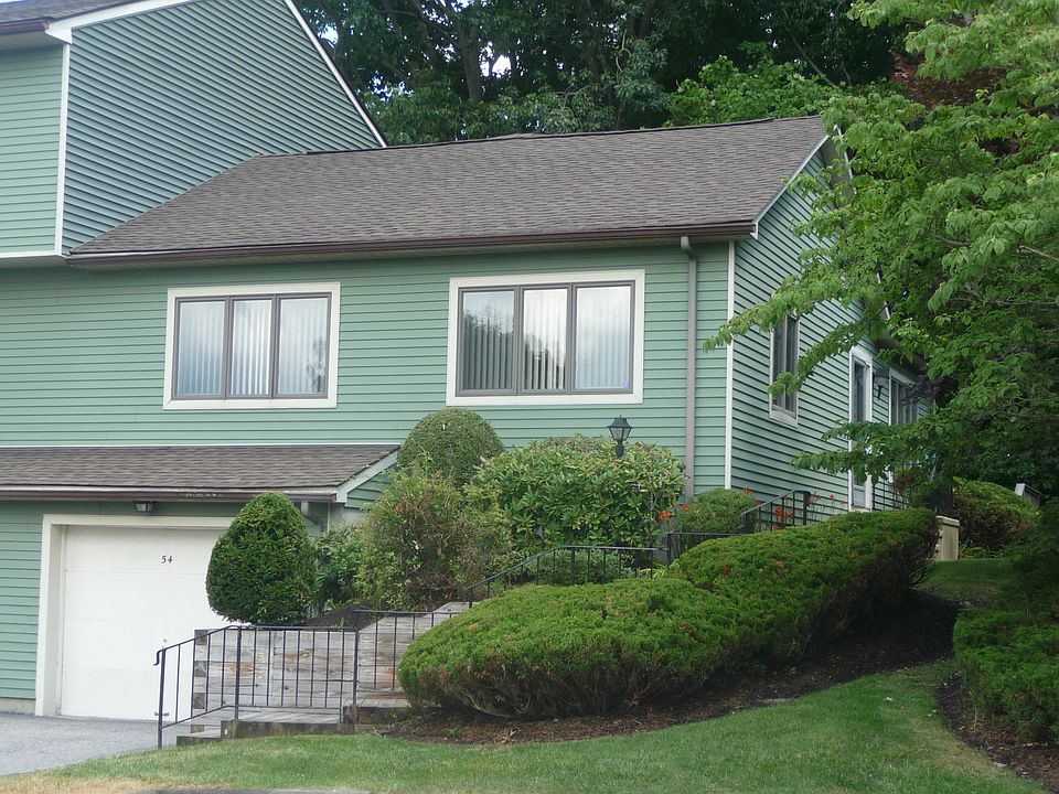 1st image of 54 Krystal Dr