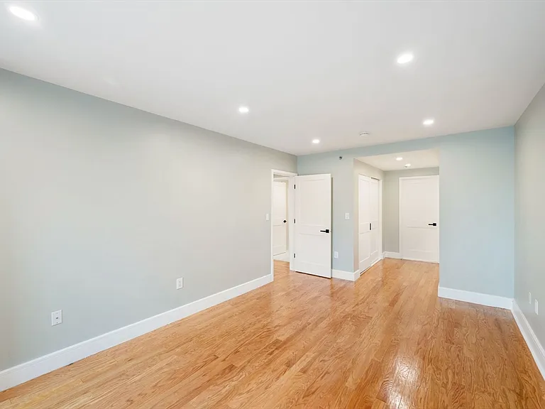 75-83 Cambridge Pkwy #101 — Photo 16