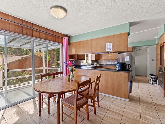 3rd image of 4330 Salish Dr