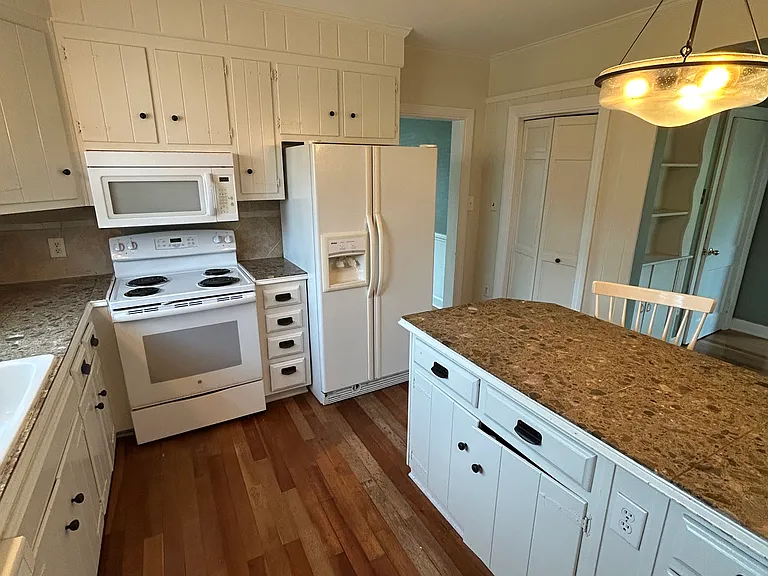 7001 Belvedere Dr — Photo 17