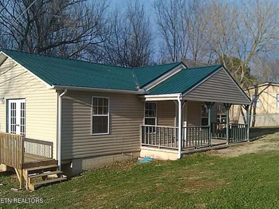 2nd image of 423 Maple St