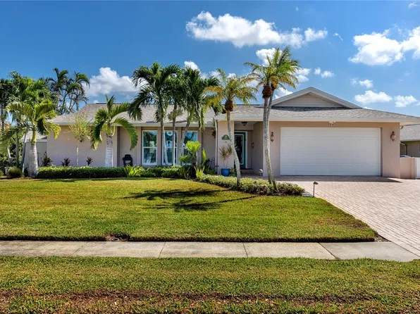 6911 Greenbrier Dr, Seminole, FL 33777