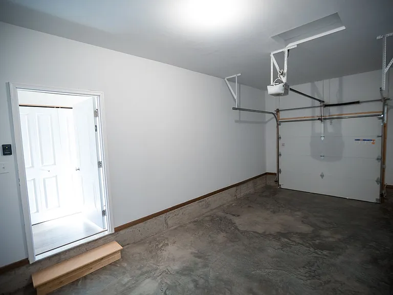 Hickory Hill Residences-Apartments — Photo 29