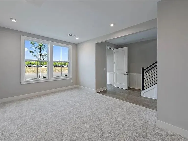 7234 Otley Dr — Photo 35