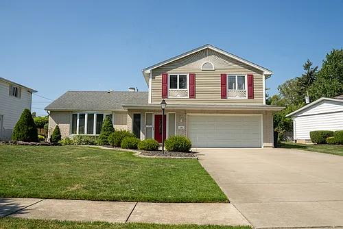 102 Brooklane Dr Photo 1