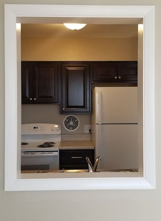 1st image of 2440 Fairfield Ave #203