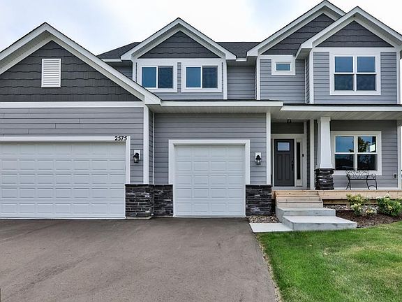 2nd image of 2575 Woods Dr