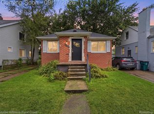 550 E Muir Ave, Hazel Park, MI 48030