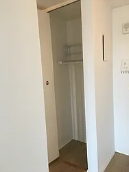 Rented by Daniel Saat, LREB