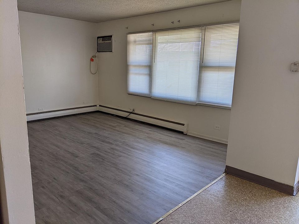 1616 Mark Ave APT 4, Elgin, IL 60123 | Zillow