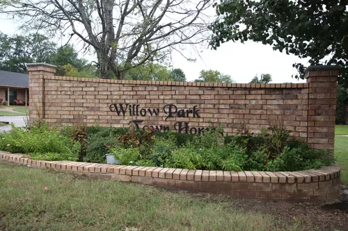 Primary Photo - Willow Park Town Homes