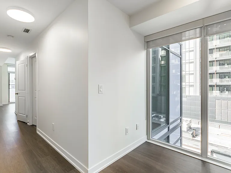 105 George St #713 — Photo 7