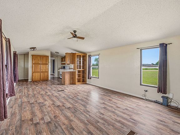 2nd image of 925 County Road 376