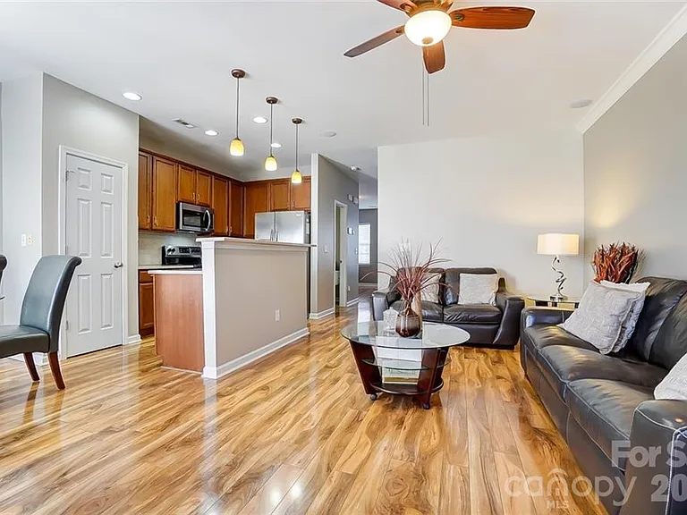 2029 Kegsworth Dr — Photo 8