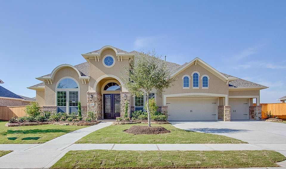 2nd image of 11419 Lazarro Ln