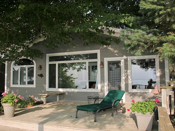 4th image of 82 Bluff Dr