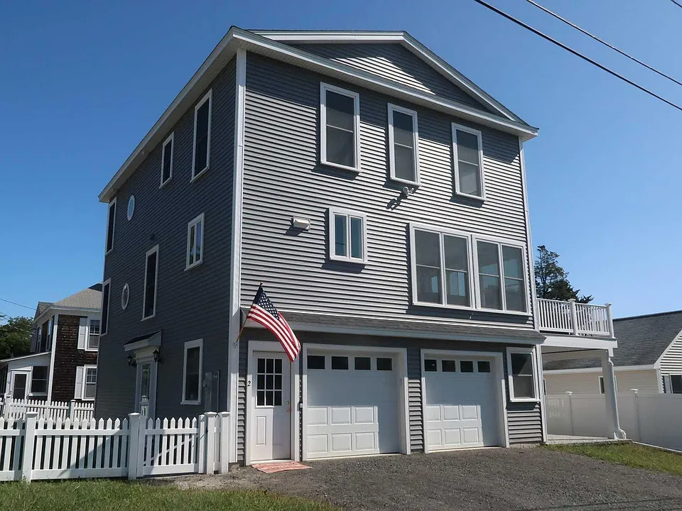 2 Amherst Ave