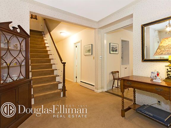 4th image of 7 Bear Ln