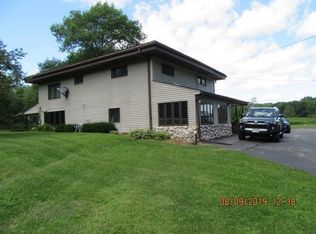 W15344 County Road F, Silver cliff, WI 54104