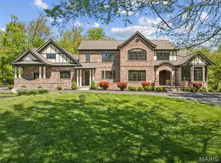 22 Countryside Ln, Saint Louis, MO 63131