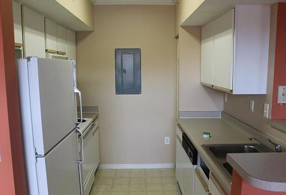 3rd image of 131 SW 117th Ave APT 205